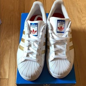 Adidas Superstar Sneakers Kids size